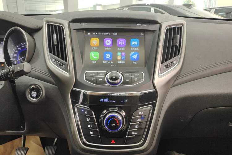 Used CHANGAN CS35 2017 1.6L Manual Luxury Model Audio And AC Panel
