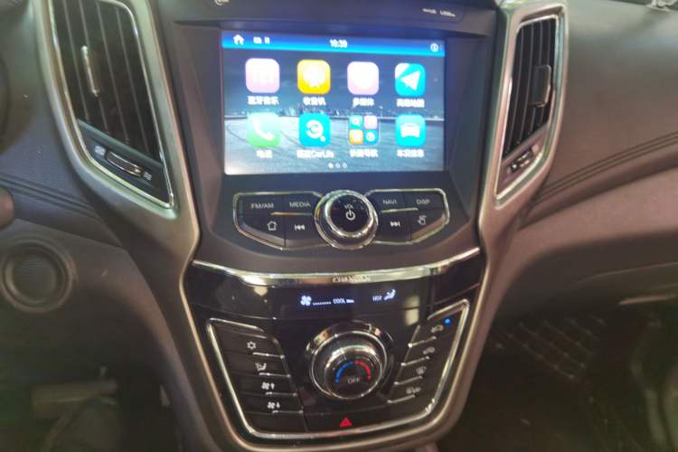 Used CHANGAN CS35 2017 1.6L Automatic Luxury Model Audio And AC Panel