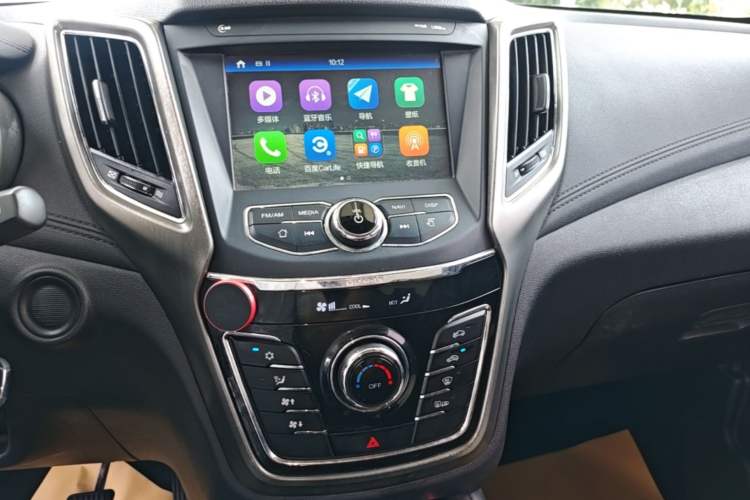 Used CHANGAN CS35 2017 1.6L Manual Luxury Model Audio And AC Panel
