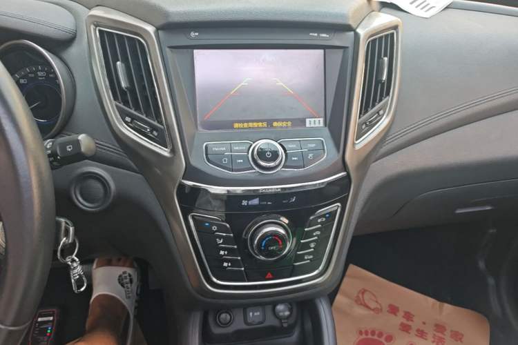 Used CHANGAN CS35 2017 1.6L Automatic Luxury Model Audio And AC Panel