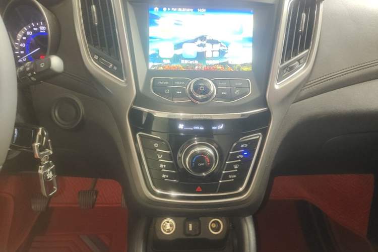 Used CHANGAN CS35 2017 1.6L Manual Luxury Model Audio And AC Panel