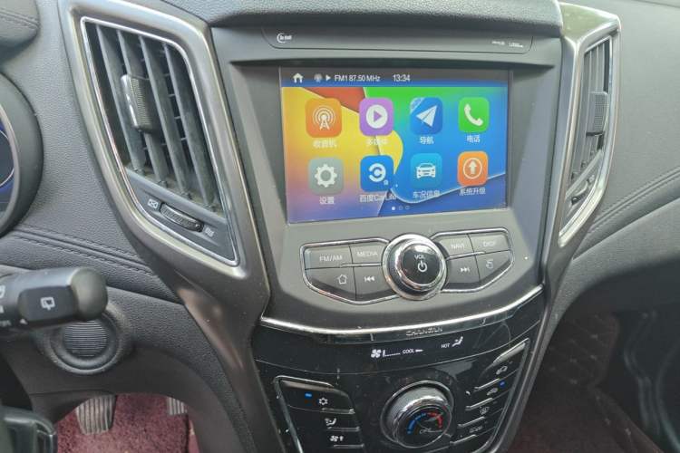 Used CHANGAN CS35 2017 1.6L Manual Luxury Model Audio And AC Panel