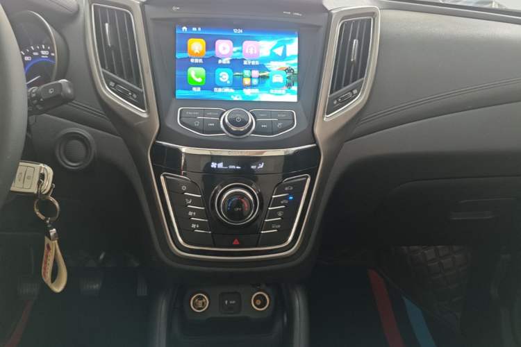 Used CHANGAN CS35 2017 1.6L Manual Luxury Model Audio And AC Panel