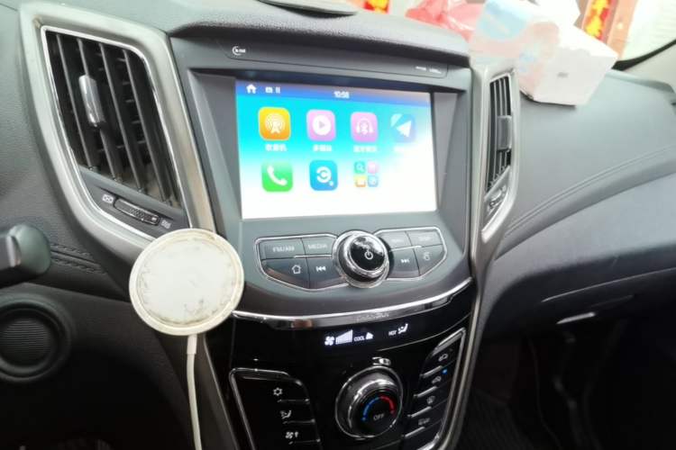 Used CHANGAN CS35 2017 1.6L Manual Luxury Model Audio And AC Panel