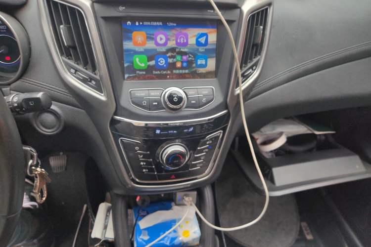 Used CHANGAN CS35 2017 1.6L Manual Luxury Model Audio And AC Panel