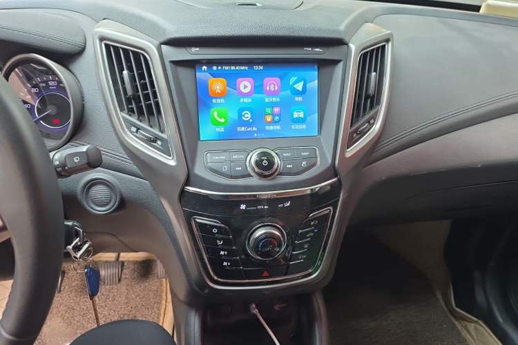 Used CHANGAN CS35 2017 1.6L Manual Luxury Model Audio And AC Panel