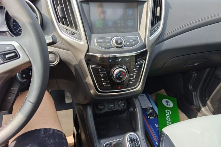 Used CHANGAN CS35 2017 1.6L Manual Luxury Model Audio And AC Panel