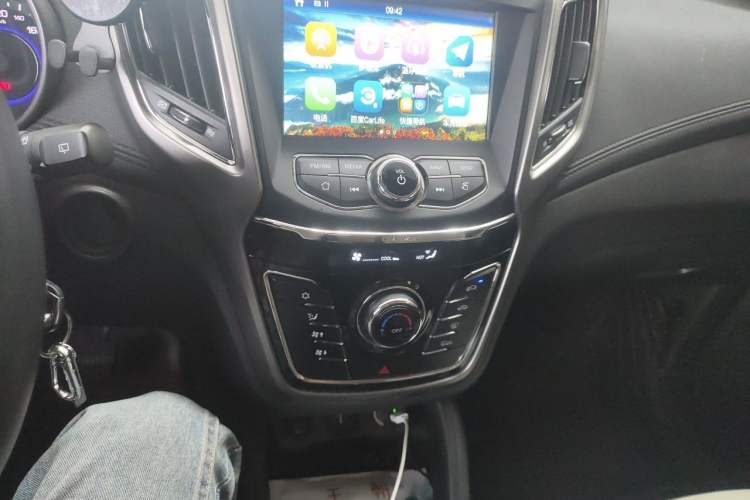 Used CHANGAN CS35 2017 1.6L Manual Luxury Model Audio And AC Panel