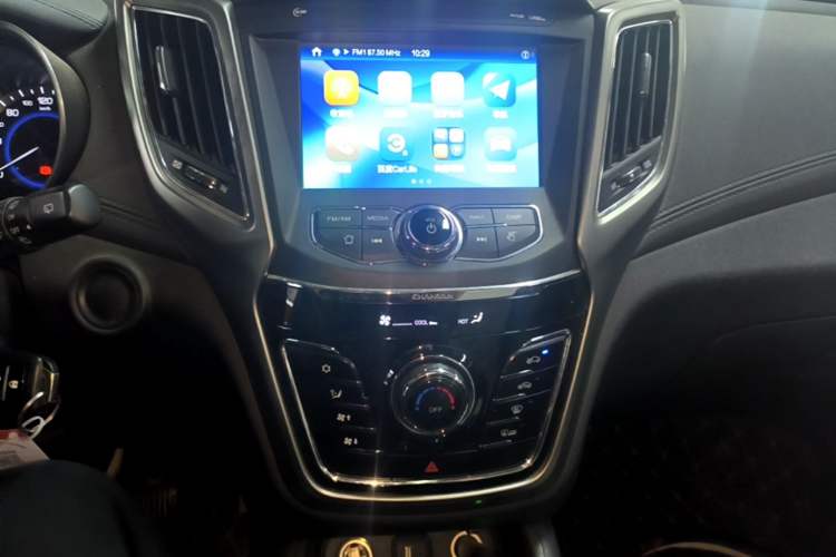 Used CHANGAN CS35 2017 1.6L Manual Luxury Model Audio And AC Panel