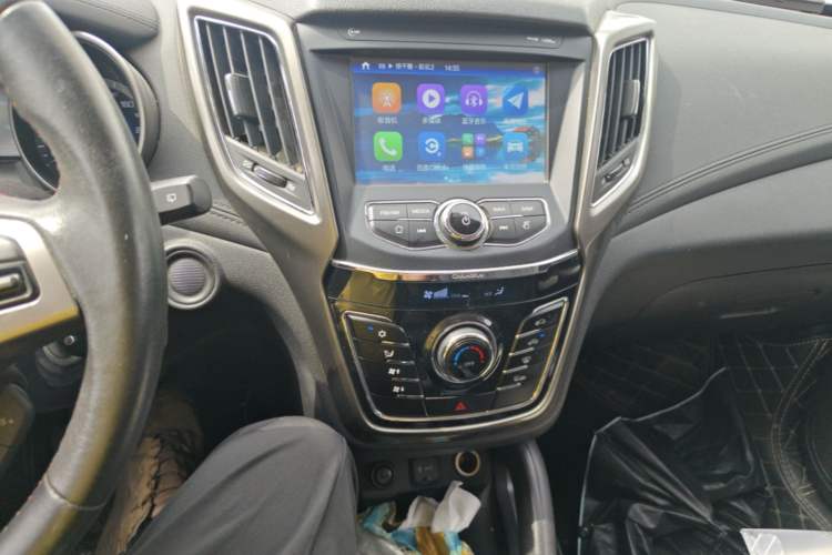 Used CHANGAN CS35 2017 1.6L Manual Luxury Model Audio And AC Panel