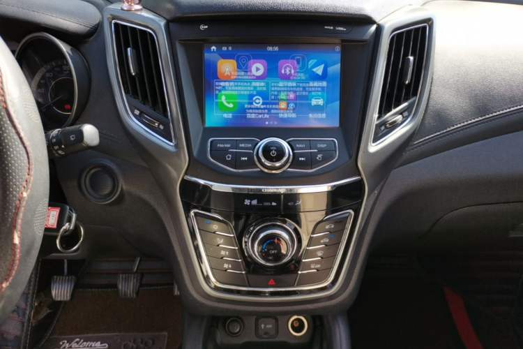 Used CHANGAN CS35 2017 1.6L Manual Luxury Model Audio And AC Panel