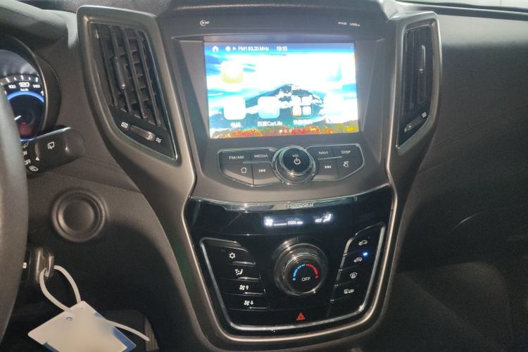 Used CHANGAN CS35 2017 1.6L Automatic Luxury Model Audio And AC Panel