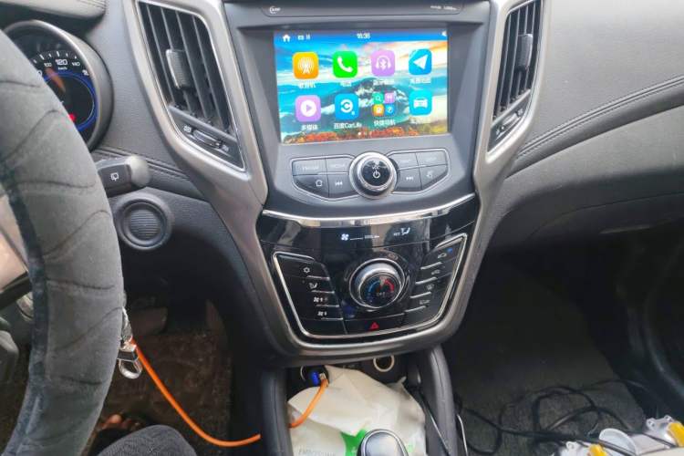 Used CHANGAN CS35 2017 1.6L Automatic Luxury Model Audio And AC Panel