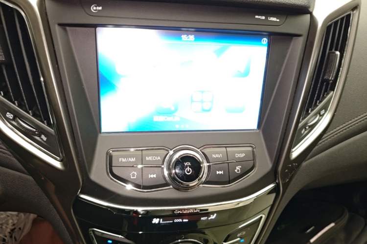 Used CHANGAN CS35 2017 1.6L Automatic Luxury Model Audio And AC Panel