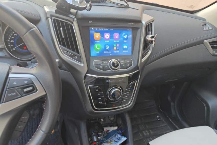 Used CHANGAN CS35 2017 1.6L Manual Luxury Model Audio And AC Panel