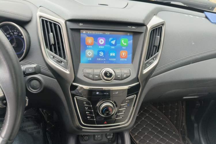 Used CHANGAN CS35 2017 1.6L Automatic Luxury Model Audio And AC Panel