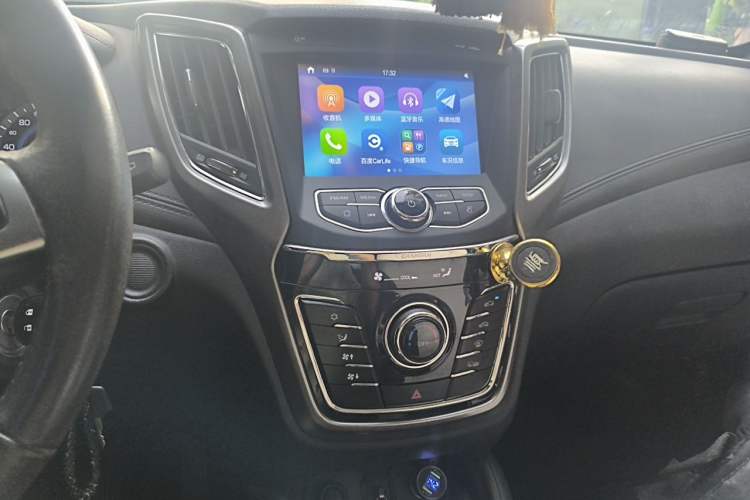 Used CHANGAN CS35 2017 1.6L Manual Luxury Model Audio And AC Panel