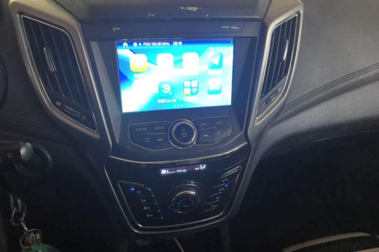 Used CHANGAN CS35 2017 1.6L Automatic Luxury Model Audio And AC Panel