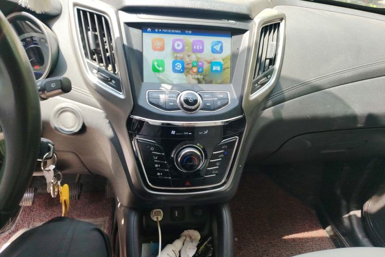 Used CHANGAN CS35 2017 1.6L Manual Luxury Model Audio And AC Panel