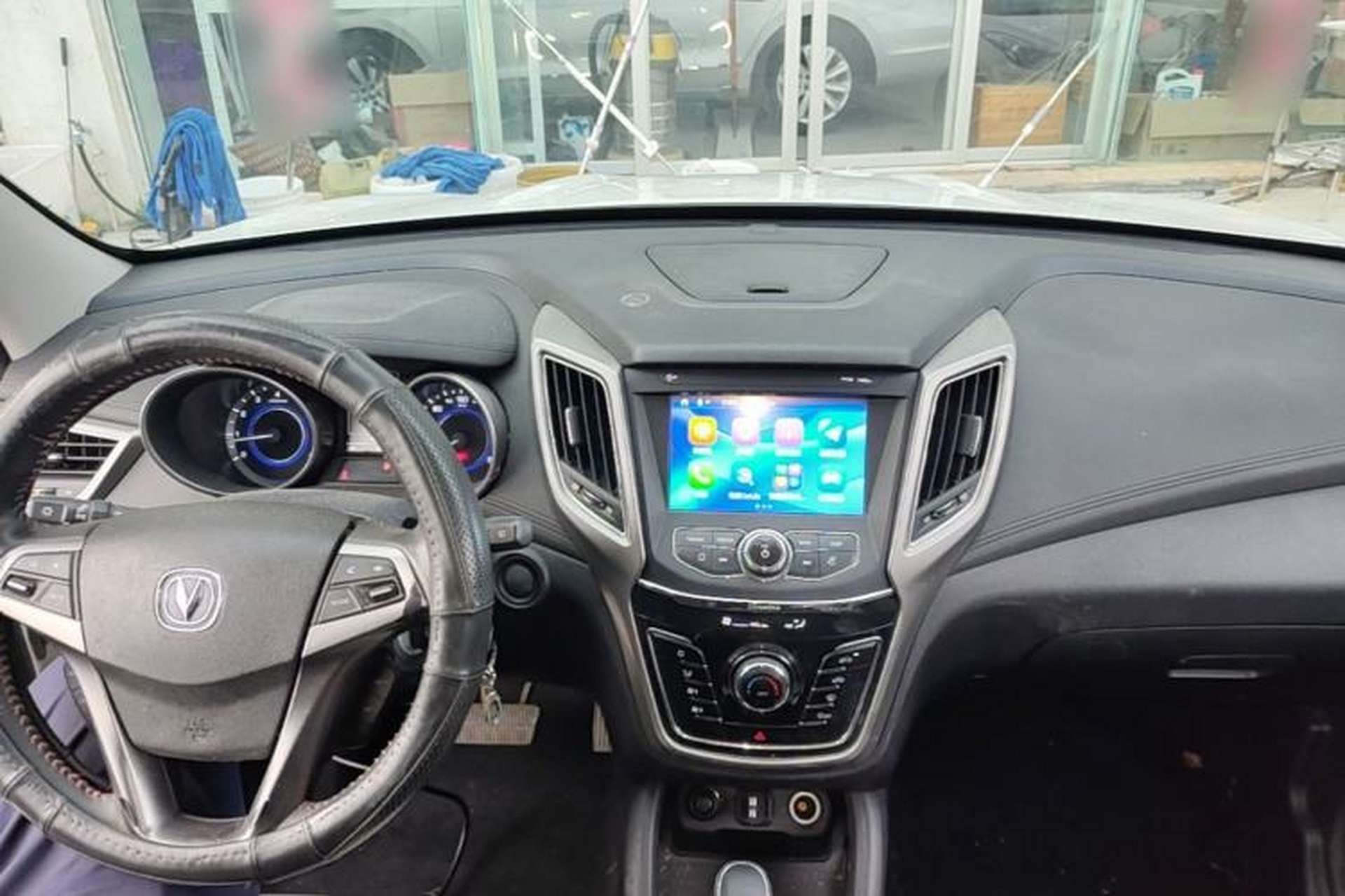Used CHANGAN CS35 2017 1.6L Automatic Luxury Model Center Console