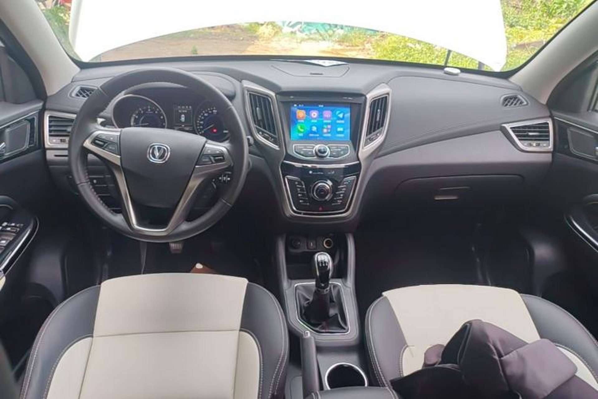 Used CHANGAN CS35 2017 1.6L Manual Luxury Model Center Console