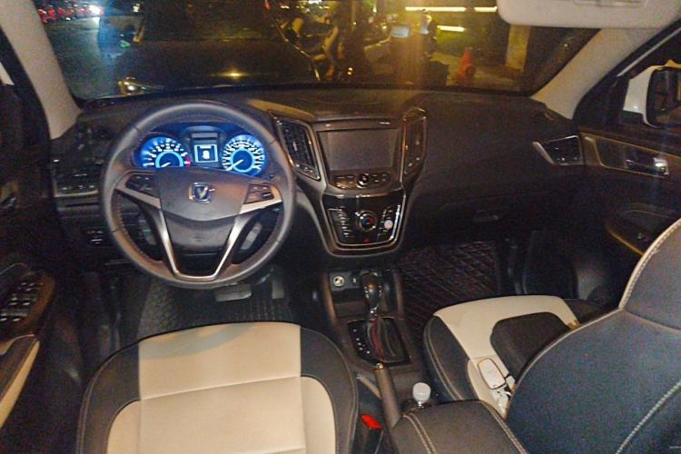 Used CHANGAN CS35 2017 1.6L Automatic Prestige Model Center Console