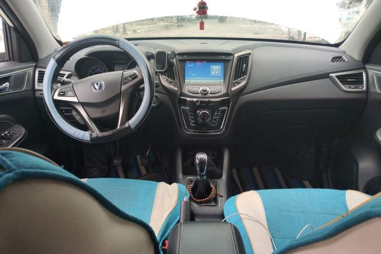 Used CHANGAN CS35 2017 1.6L Manual Luxury Model Center Console