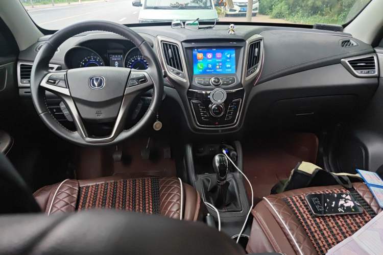 Used CHANGAN CS35 2017 1.6L Manual Luxury Model Center Console