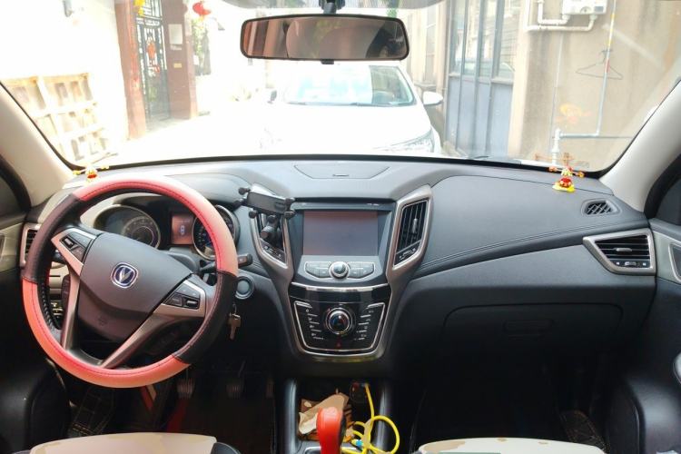 Used CHANGAN CS35 2017 1.6L Manual Luxury Model Center Console