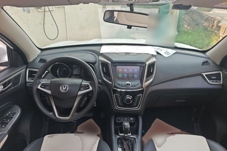 Used CHANGAN CS35 2017 1.6L Automatic Luxury Model Center Console