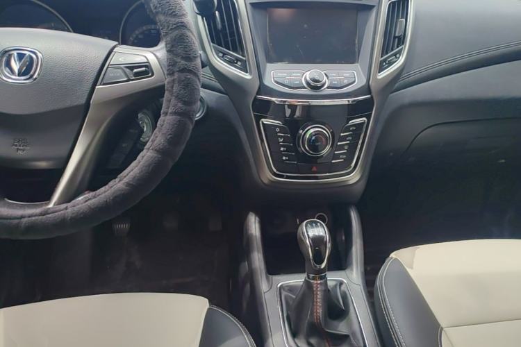 Used CHANGAN CS35 2017 1.6L Manual Luxury Model Center Console