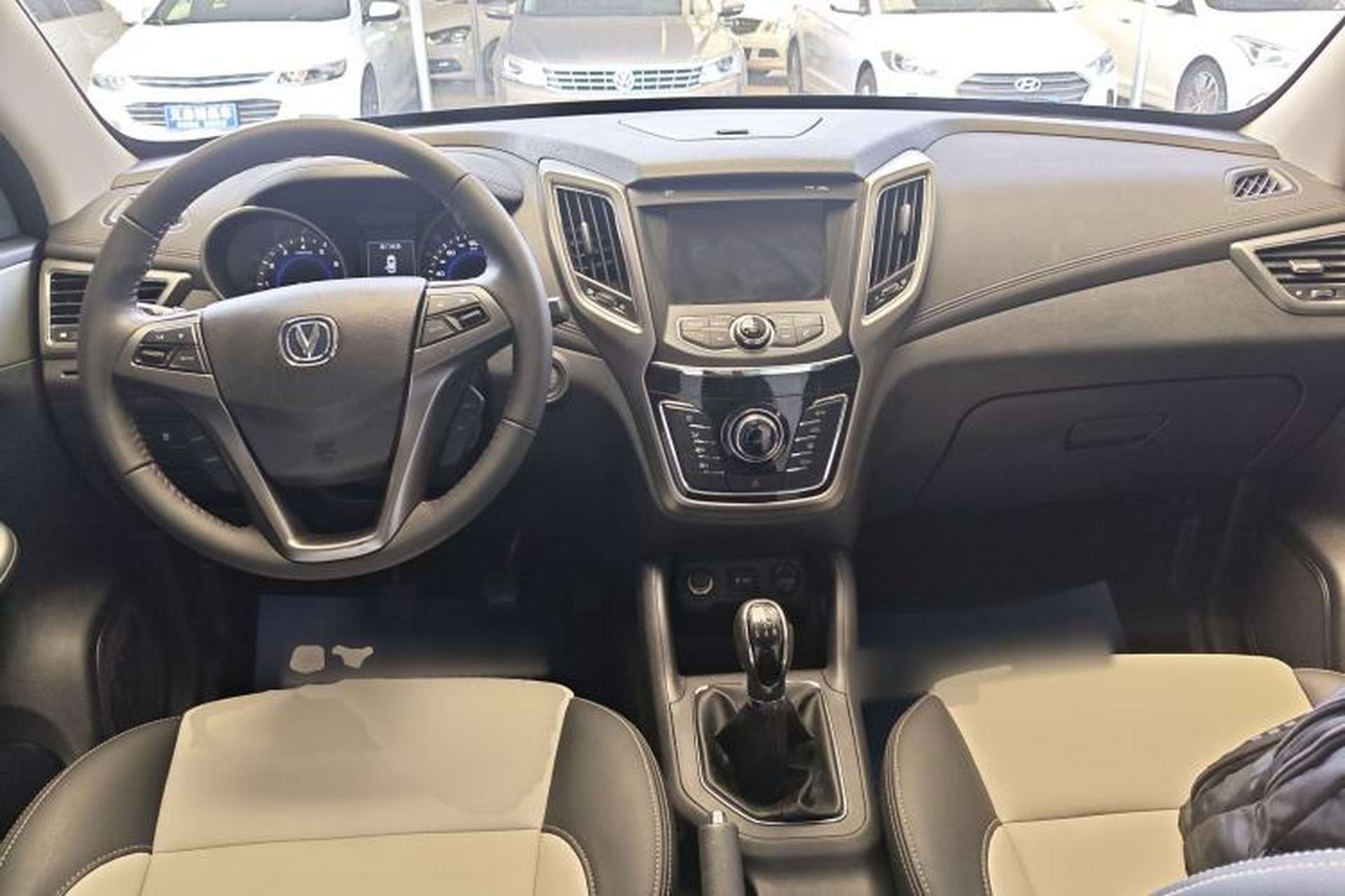 Used CHANGAN CS35 2017 1.6L Manual Luxury Model Center Console