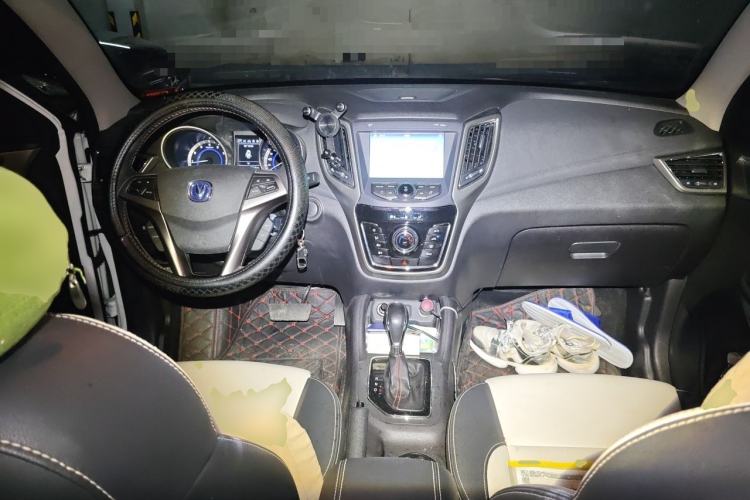 Used CHANGAN CS35 2017 1.6L Automatic Luxury Model Center Console