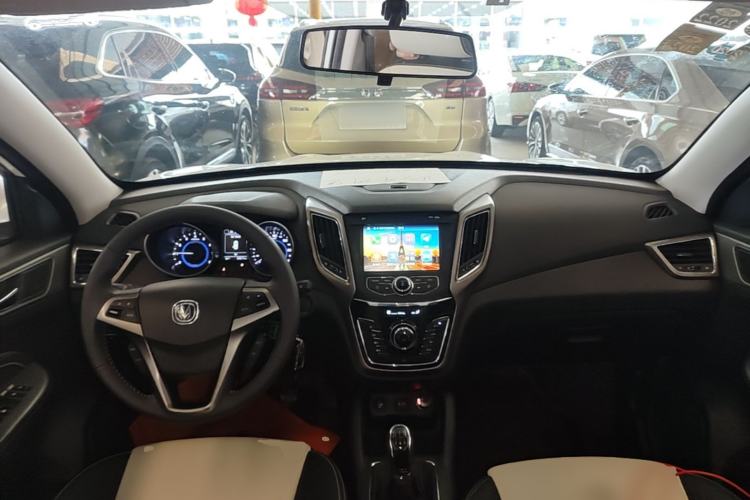 Used CHANGAN CS35 2017 1.6L Manual Luxury Model Center Console
