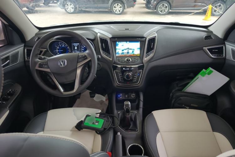 Used CHANGAN CS35 2017 1.6L Manual Luxury Model Center Console