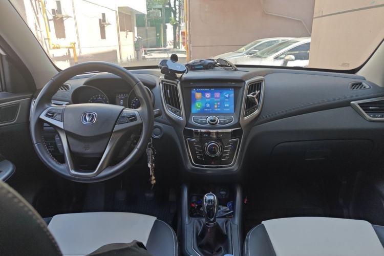 Used CHANGAN CS35 2017 1.6L Manual Luxury Model Center Console