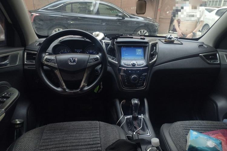 Used CHANGAN CS35 2017 1.6L Automatic Luxury Model Center Console
