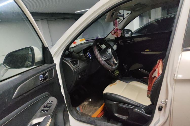 Used CHANGAN CS35 2017 1.6L Manual Luxury Model Driver Seat