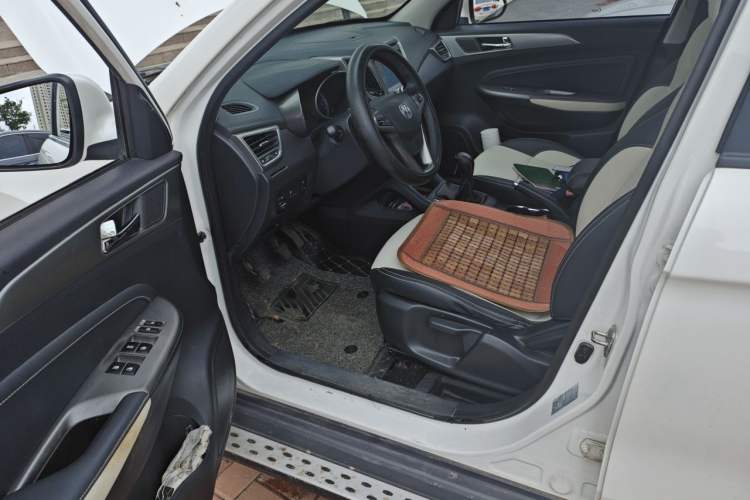 Used CHANGAN CS35 2017 1.6L Manual Luxury Model Driver Seat