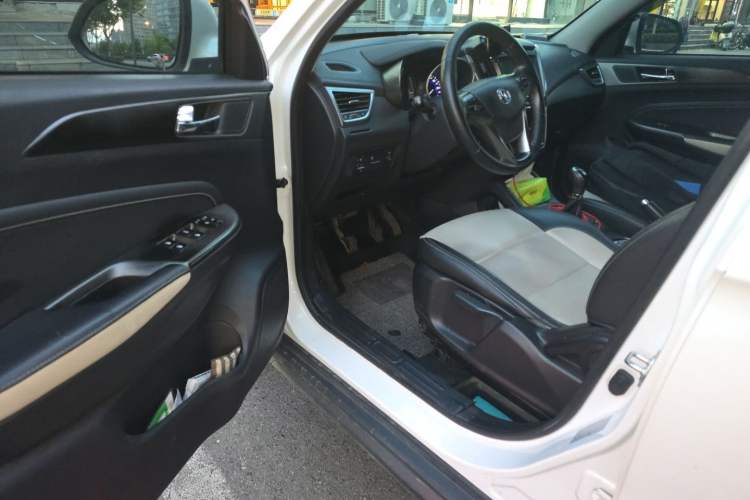 Used CHANGAN CS35 2017 1.6L Manual Luxury Model Driver Seat