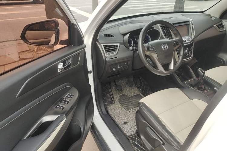 Used CHANGAN CS35 2017 1.6L Manual Luxury Model Driver Seat
