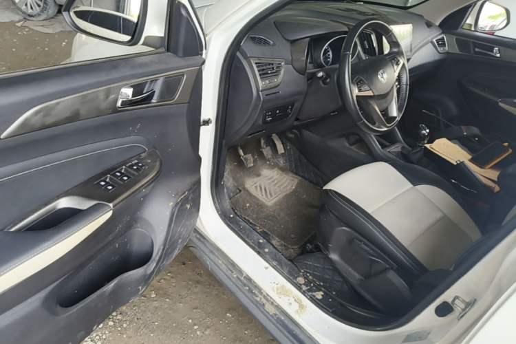Used CHANGAN CS35 2017 1.6L Manual Luxury Model Driver Seat