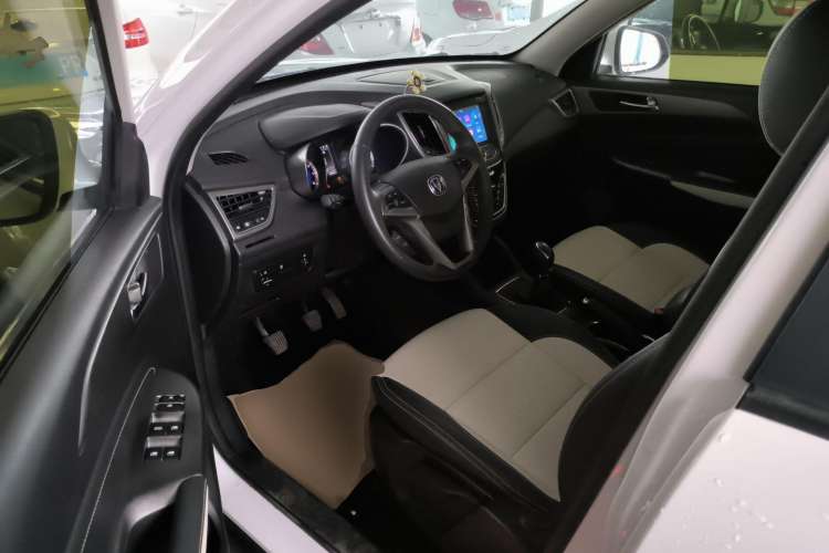 Used CHANGAN CS35 2017 1.6L Manual Luxury Model Driver Seat