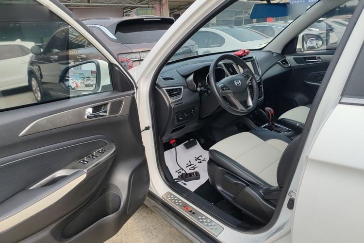 Used CHANGAN CS35 2017 1.6L Automatic Luxury Model Driver Seat