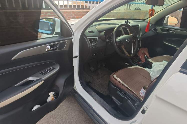 Used CHANGAN CS35 2017 1.6L Manual Luxury Model Driver Seat