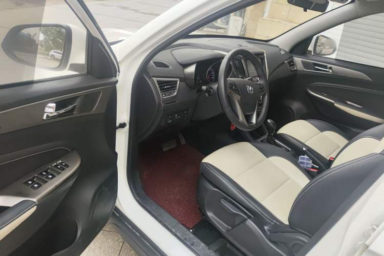 Used CHANGAN CS35 2017 1.6L Automatic Luxury Model Driver Seat