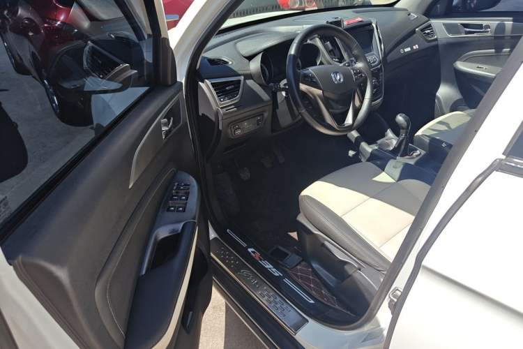 Used CHANGAN CS35 2017 1.6L Manual Luxury Model Driver Seat