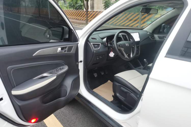 Used CHANGAN CS35 2017 1.6L Manual Luxury Model Driver Seat