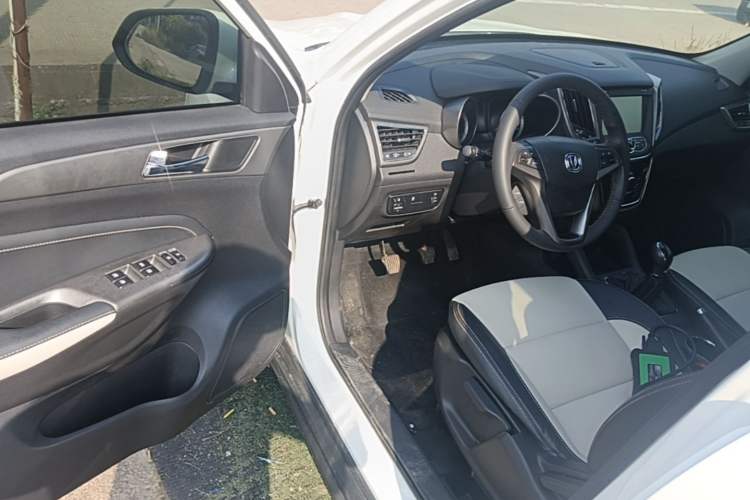 Used CHANGAN CS35 2017 1.6L Manual Luxury Model Driver Seat