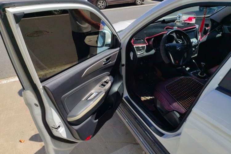 Used CHANGAN CS35 2017 1.6L Manual Luxury Model Driver Seat